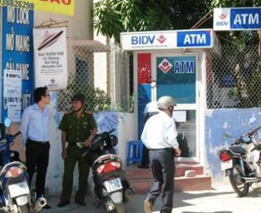 Ảnh Cây ATM ngân hàng Đầu Tư và Phát Triển BIDV Thư Viện Trung Tâm Nhà Điều hành Đại học Quốc Gia Tp.HCM 1